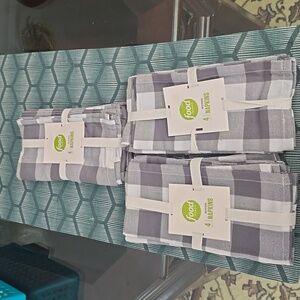 FOOD NETWORK BRAND WOVEN TABLE NAPKINS BUNDLE OF 12 NAPKINS